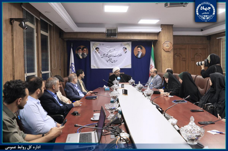 استفاده از رویکرد عقلانی؛ هنر بزرگ امام خمینی برای حفظ حرکت عظیم اجتماعی مردم/توجه رهبر شهید به تبیین ابعاد عقلایی اندیشه امام(ره)